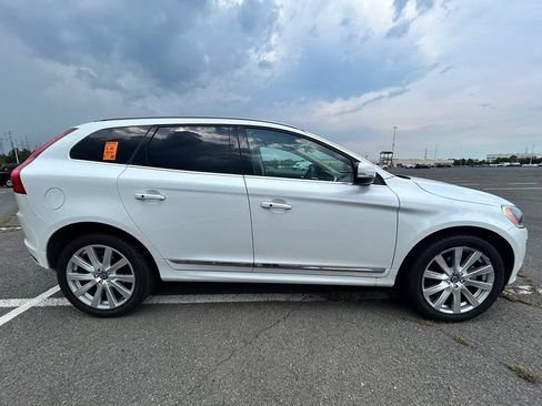 Used 2017 Volvo XC60 T6 Inscription w/ Advanced Package AWD/4WD image 6