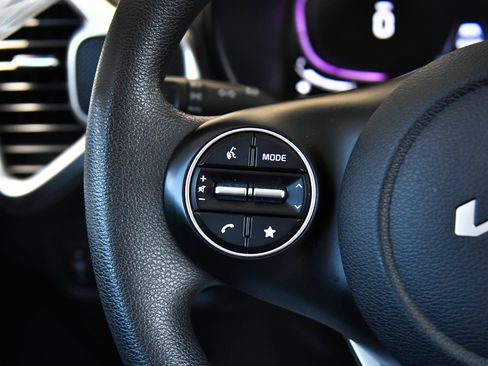Used 2024 Kia Soul LX w/ Option Group 015 FWD image 26