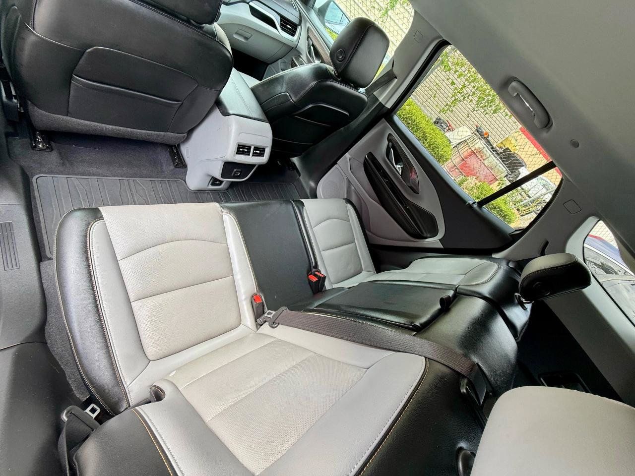 Used 2020 GMC Terrain SLT w/ Preferred Package FWD image 35
