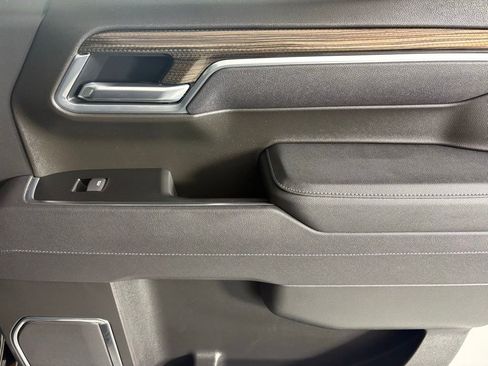 Used 2025 Chevrolet Silverado 1500 LT w/ Z71 Off-Road Package image 18