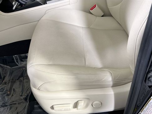 Used 2023 Lexus GX 460 Premium w/ Premium Package image 19