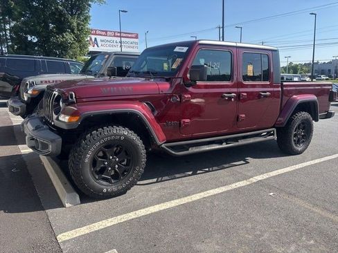 Used 2022 Jeep Gladiator Sport AWD/4WD image 4