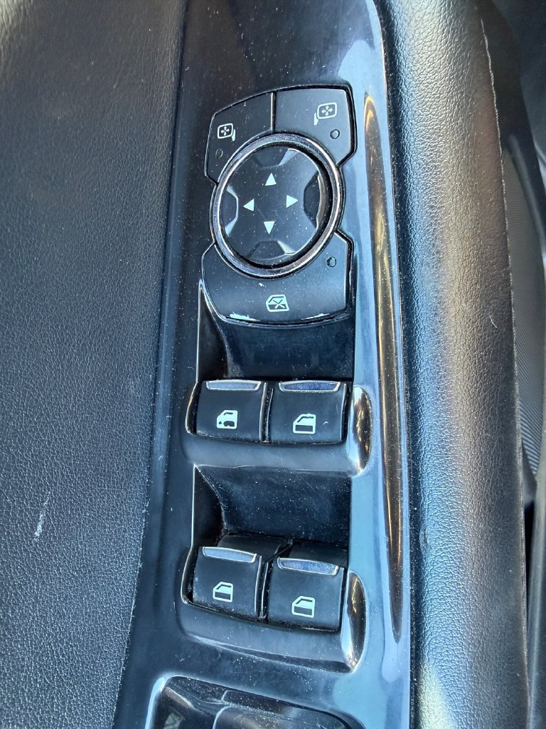 Used 2018 Ford Edge SEL w/ Equipment Group 201A FWD image 6