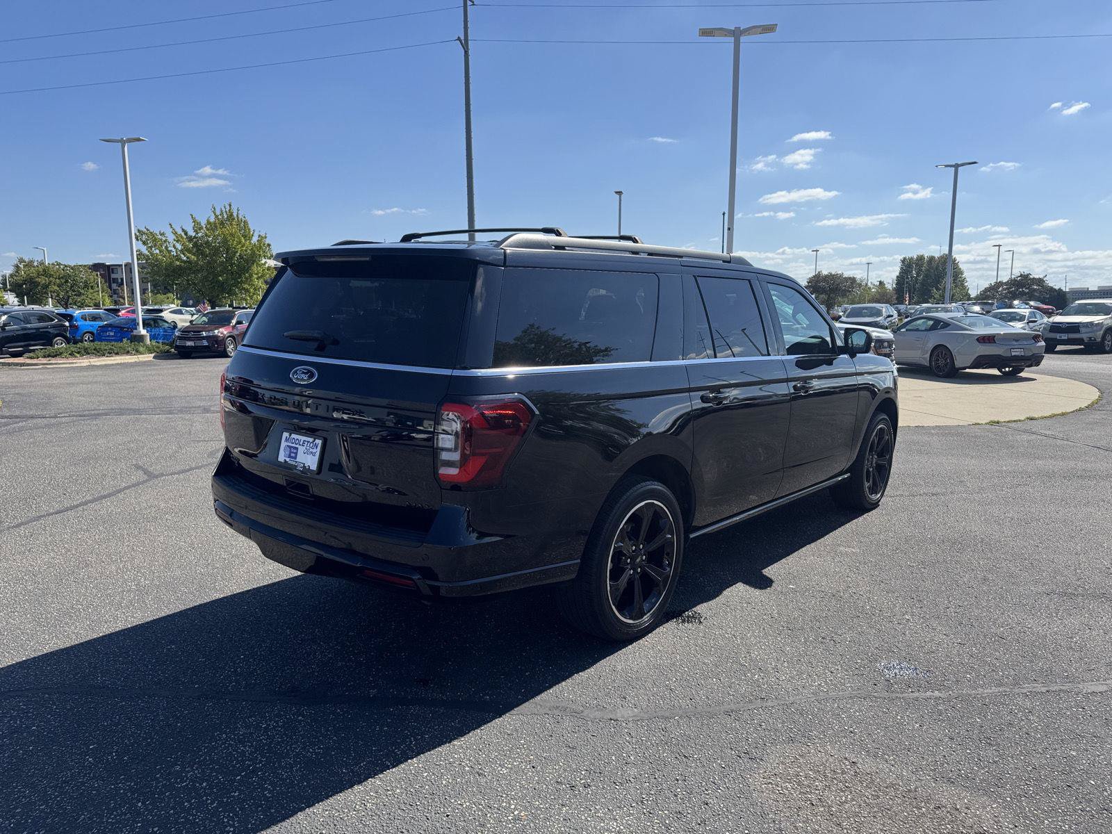 Certified 2023 Ford Expedition Max Limited AWD/4WD image 5