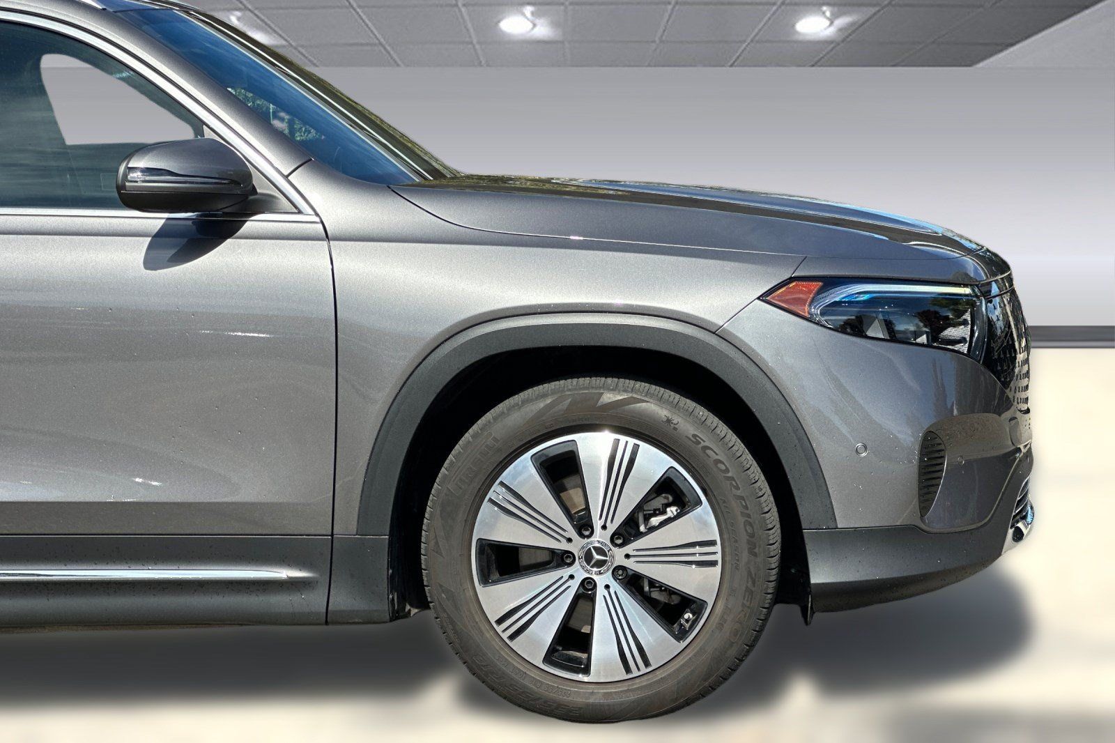 Used 2024 Mercedes-Benz EQB 250+ image 38