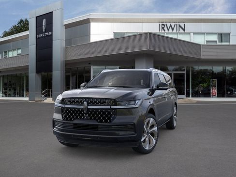 New 2026 Lincoln Navigator L Black Label AWD/4WD image 2