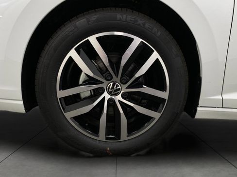 New 2025 Volkswagen Jetta SE image 11