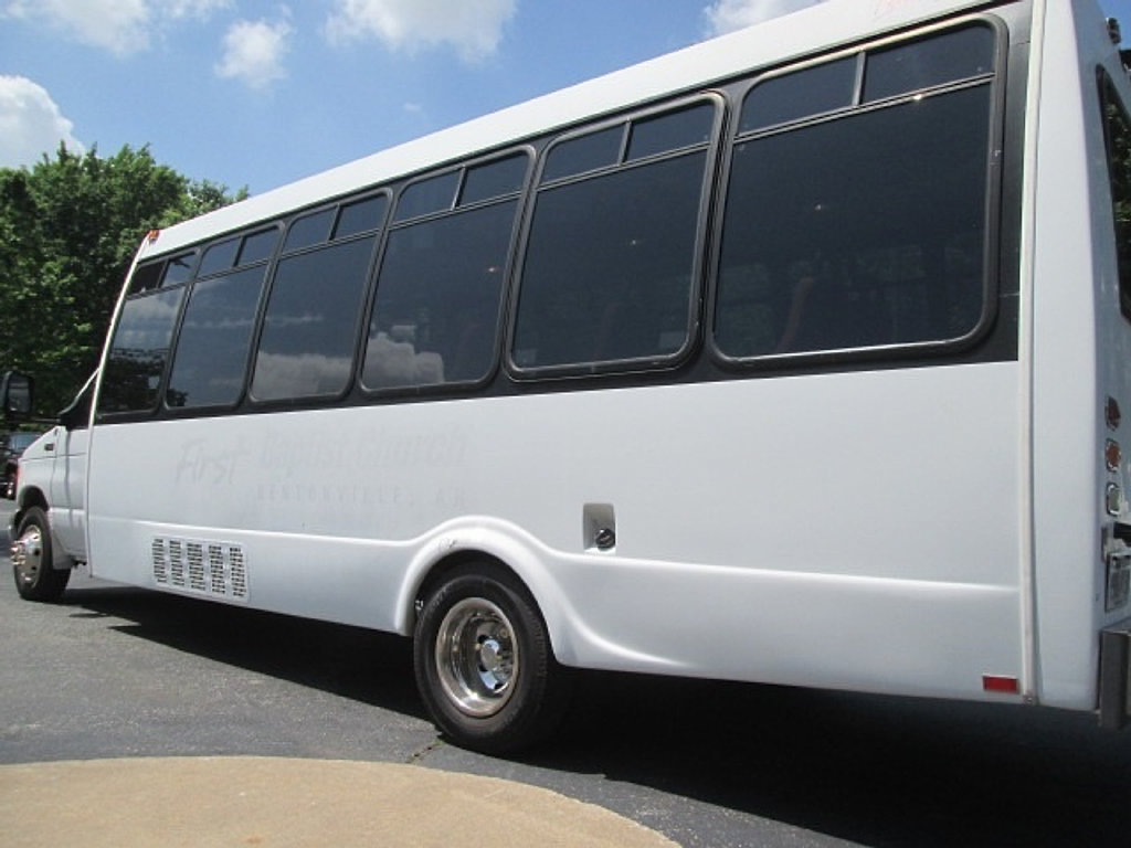 Used 2003 Ford E-450 and Econoline 450 RWD image 15