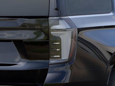 New 2026 Chevrolet Suburban High Country w/ LPO, Illumination Package AWD/4WD image 11