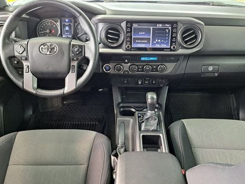 Used 2021 Toyota Tacoma TRD Off-Road AWD/4WD image 27