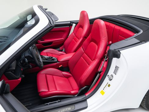 Used 2022 Porsche 911 Carrera 4 GTS image 31