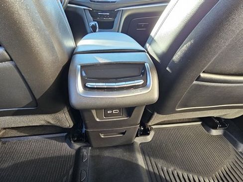 Used 2024 Cadillac XT6 Luxury w/ LPO, Floor Liner Package AWD/4WD image 34