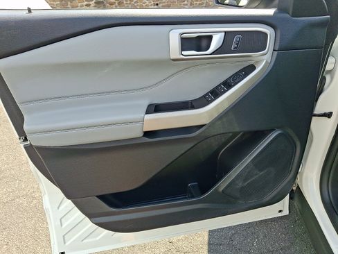 Certified 2023 Ford Explorer XLT w/ Equipment Group 202A image 14