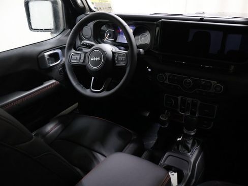 New 2026 Jeep Gladiator Rubicon AWD/4WD image 16