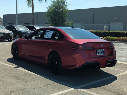 Used 2025 BMW M5 w/ Carbon Package image 8