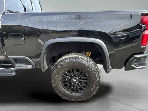 Used 2024 Chevrolet Silverado 2500 ZR2 w/ Technology Package AWD/4WD image 34