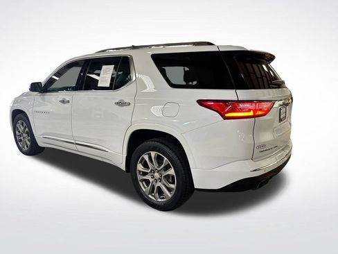 Used 2019 Chevrolet Traverse Premier AWD/4WD image 3
