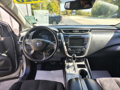 Used 2020 Nissan Murano SV image 21