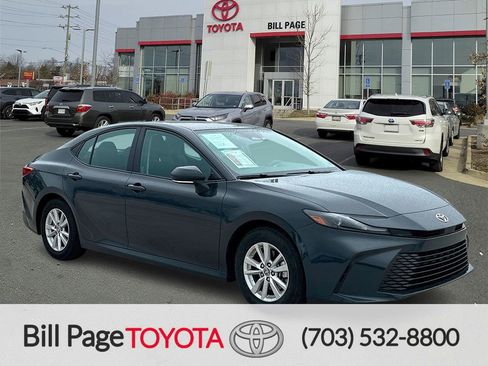 Used 2025 Toyota Camry LE image 1