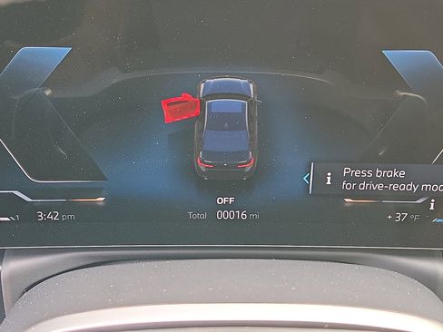 New 2026 BMW 330i xDrive xDrive w/ Premium Package image 9