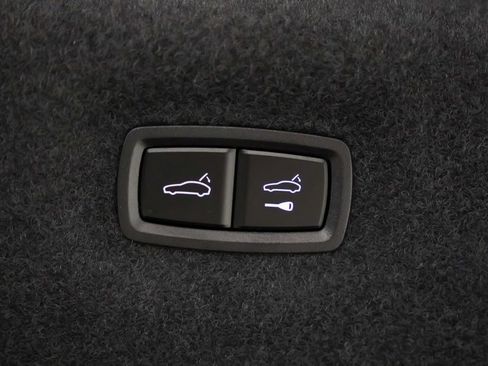 New 2025 Porsche Taycan GTS image 14