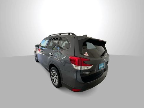 Used 2022 Subaru Forester Premium AWD/4WD image 6