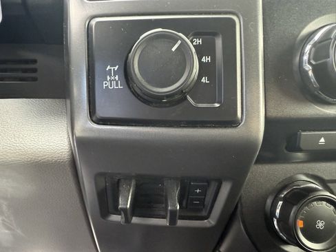 Used 2017 Ford F350 XLT w/ Camper Package image 25