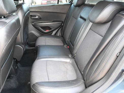 Used 2021 Chevrolet Trax LT image 23