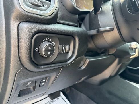 Used 2022 RAM 1500 Laramie AWD/4WD image 25
