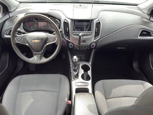 Used 2019 Chevrolet Cruze LT w/ Convenience Package image 28