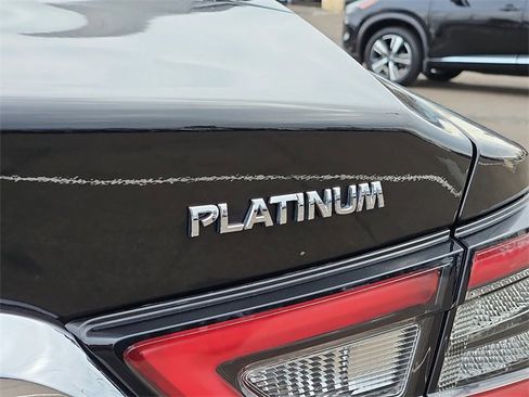 Used 2023 Nissan Maxima Platinum image 32