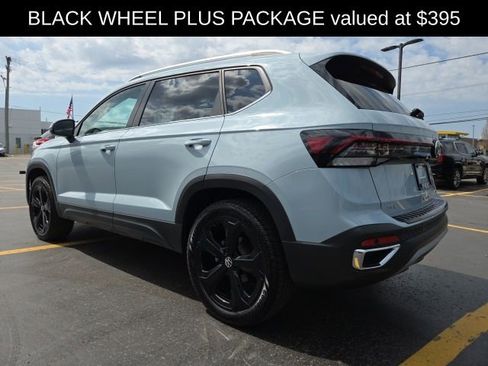 Used 2025 Volkswagen Taos SEL AWD/4WD image 6