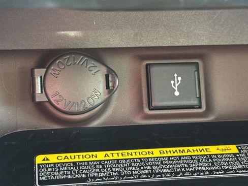 Used 2020 Toyota RAV4 Limited AWD/4WD image 38
