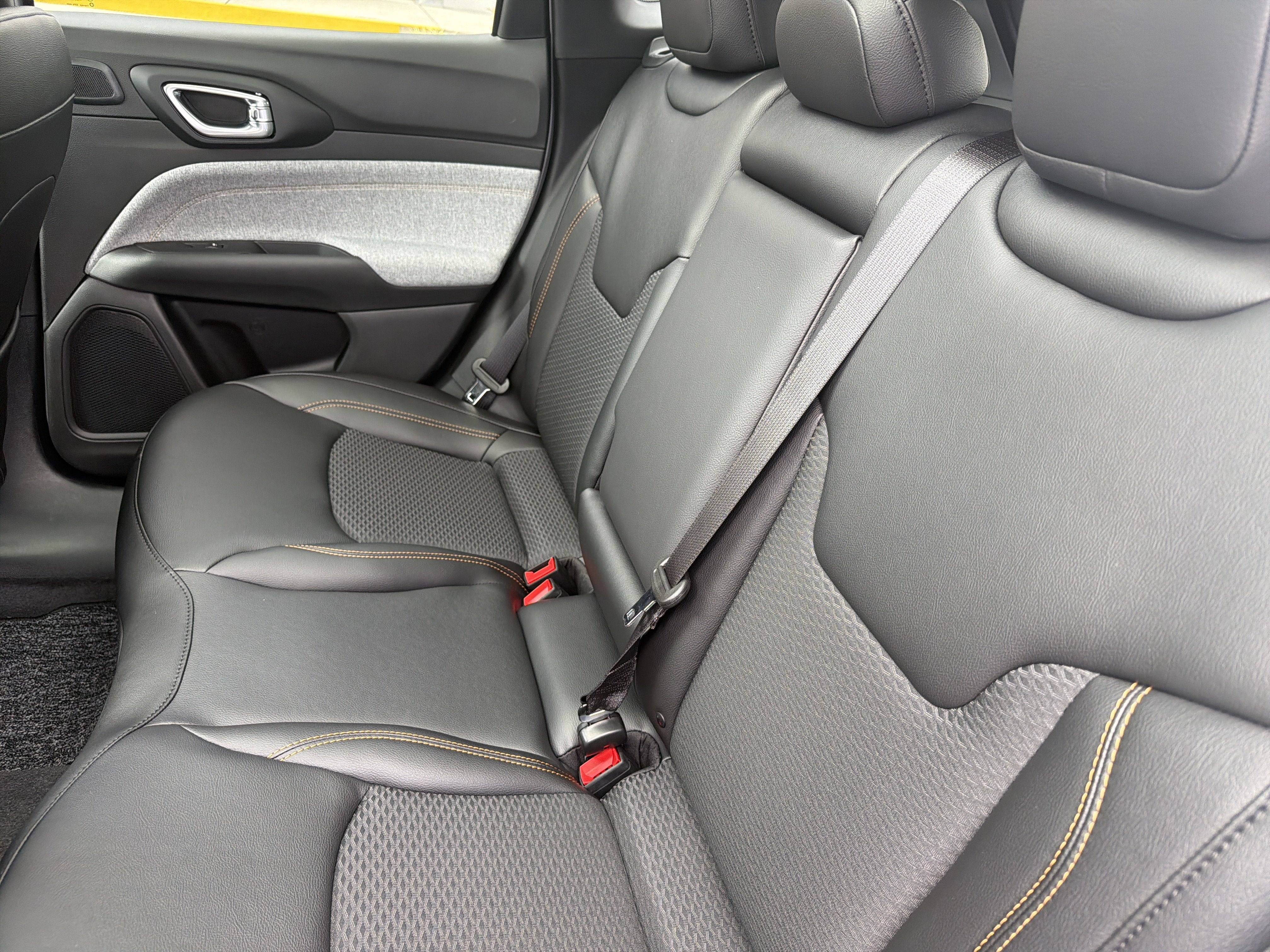 New 2026 Jeep Compass Latitude AWD/4WD image 19