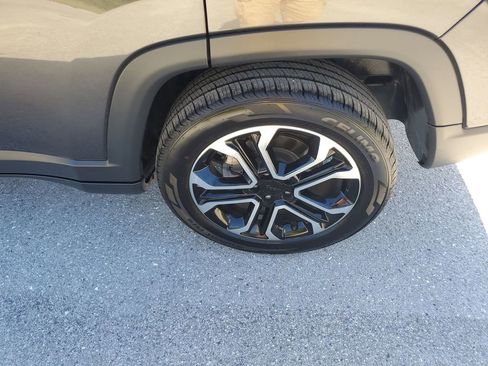 Used 2023 Jeep Compass Limited image 20