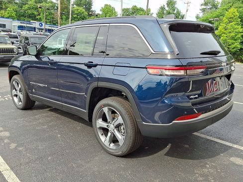 New 2026 Jeep Grand Cherokee Limited AWD/4WD image 4