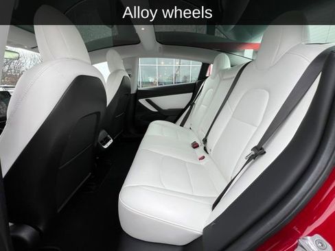 Used 2018 Tesla Model 3 Long Range image 15