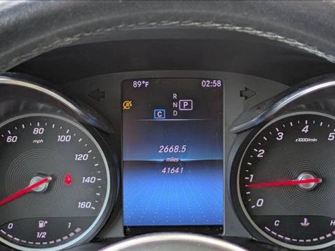 Used 2020 Mercedes-Benz GLC 300 4MATIC image 11