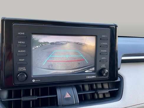 Used 2021 Toyota RAV4 XLE FWD image 26