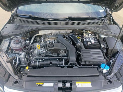 Used 2023 Volkswagen Jetta SE w/ Panoramic Sunroof Package image 9