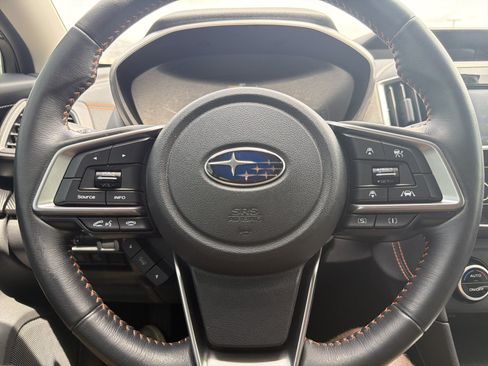 Used 2020 Subaru Crosstrek 2.0i Premium w/ Moonroof Package 2 AWD/4WD image 23