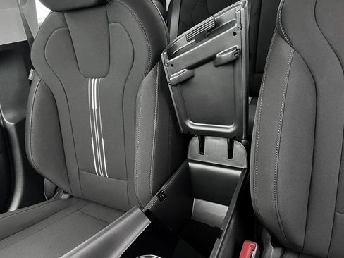 Used 2025 Hyundai Elantra SEL image 27