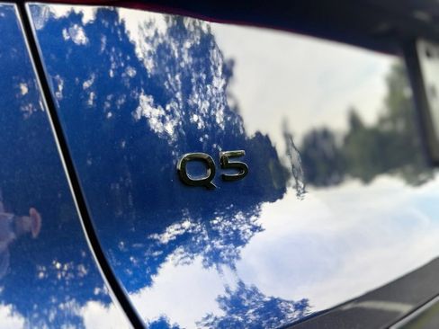 Certified 2025 Audi Q5 Premium w/ Convenience Package AWD/4WD image 25