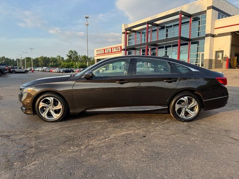 Used 2018 Honda Accord EX-L image 2