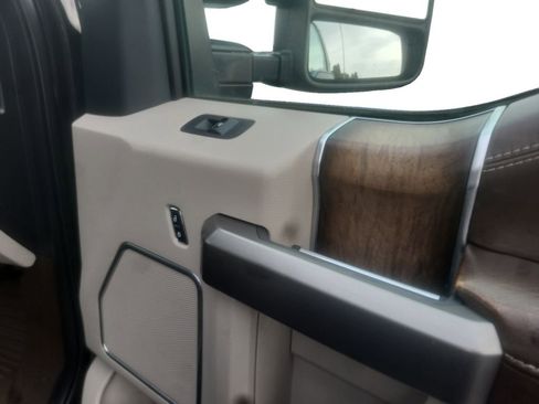 Used 2019 Ford F450 Limited image 21