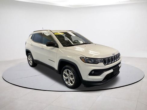 Certified 2024 Jeep Compass Latitude image 1