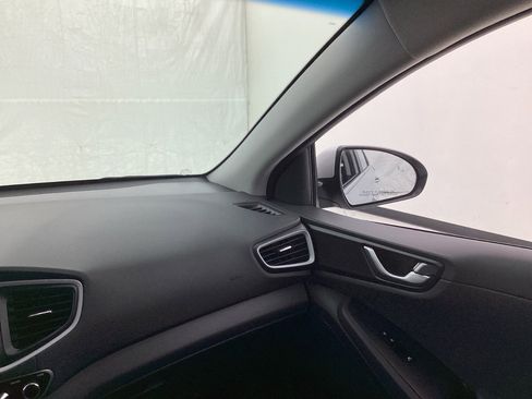 Used 2019 Hyundai Ioniq Limited image 28