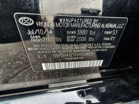 Used 2015 Hyundai Elantra Sedan FWD image 29