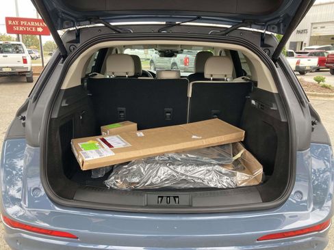 New 2026 Lincoln Corsair Premiere image 15