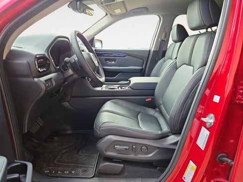 New 2025 Honda Pilot EX-L image 3